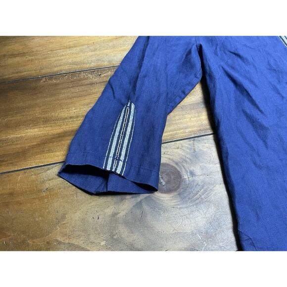 Tommy Bahama Women’s Blue Tunic Blouse Adorned With Silver Threading Sz M Linen - Picture 6 of 12